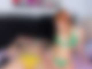 Live cam show with Delphinebella - Green Eyes on instabang