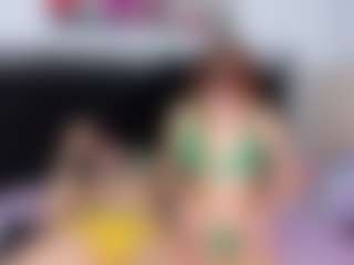 Live cam show with Delphinebella - Blonde Hair Petite on TeamSkeetLive