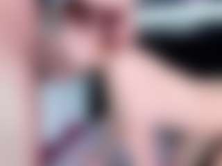 Live cam show with Delphinebella - Petite on UwU Esports