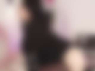 Live cam show with Justonecute - Beautiful on Milf Play