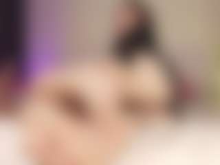 Live cam show with Justonecute - Green Eyes on Uber Horny