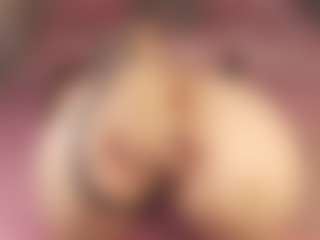 Show en direct avec Justonecute - Privateshow sur Camsoda