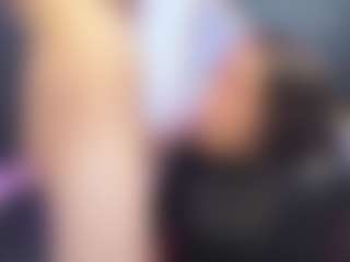 Live cam show with KimberlyHoward - Squirt on CamClone