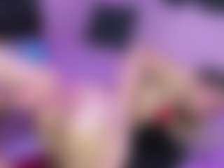 Live cam show with KimberlyHoward - Skinny on EXY