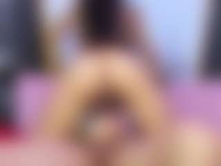 Live cam show with KimberlyHoward - Skinny on Camsoda