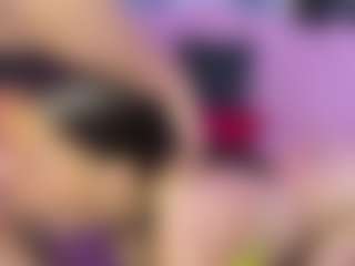 Live cam show with KimberlyHoward - Threesome on madthumbs