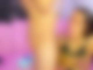 Live cam show with KimberlyHoward - Brown Eyes on Camsoda