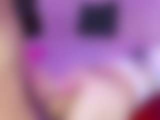 Live cam show with KimberlyHoward - Tease on xheatlive.com