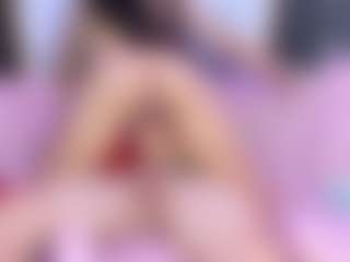 Live cam show with KimberlyHoward - Squirt on CamwithHer
