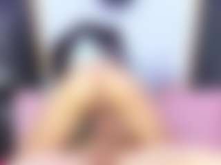 Live cam show with KimberlyHoward - Small Tits on CamSodaAdn