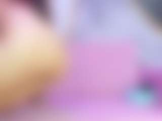 Show en direct avec KimberlyHoward - Nipple Piercings sur Camsoda