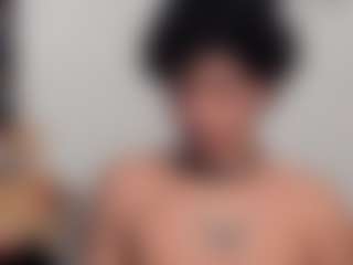 Live cam show with MikeOtthon - Blowjob on xxxlivecams.org
