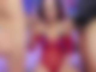 Live cam show with RiverThomas - Brown Eyes on TeamSkeetLive