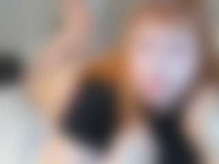 Live cam show with Roxy-Moor - Curvy Young Adult on CamClone