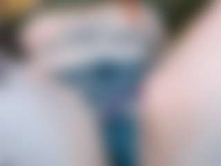 Live cam show with Roxy-Moor - Flirt White on SinfulBabes | united states
