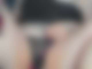 Live cam show with Roxy-Moor - Body Massage on Dolls Live