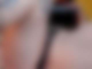 Live cam show with Roxy-Moor - Twerking on Camming Site