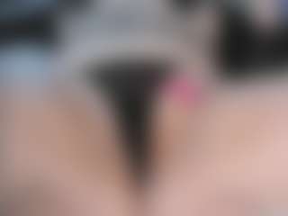 Live cam show with Roxy-Moor - Twerking on fuklive.com