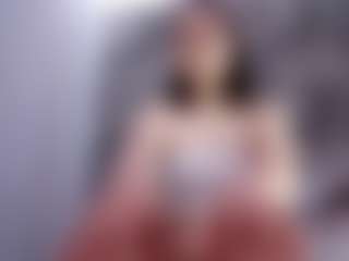 Live cam show with Ria - Facial Piercings on Uber Horny