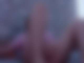 Live cam show with Ria - Teen (18+) on Uber Horny