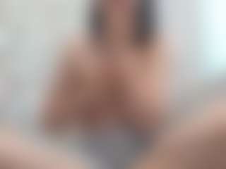 Live cam show with Ria - Fingering on Camsoda