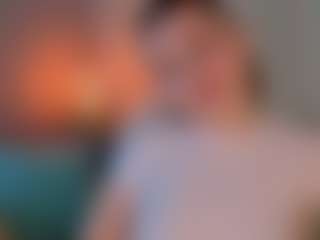Live cam show with DellaBerliner - Solo Show on hrnylive.com