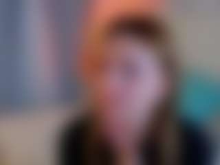 Live cam show with DellaBerliner - Striptease Young Adult on live18s.com
