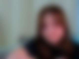 Live cam show with DellaBerliner - Geek on Gym Cam Girls