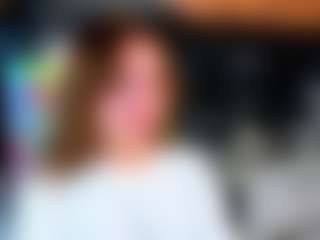 Live cam show with DellaBerliner - College on Camsoda