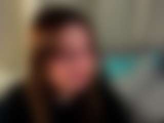Live cam show with DellaBerliner - Natural on Lustler