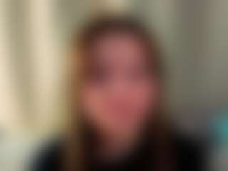 Live cam show with DellaBerliner - Strip Teen (18+) on luckytryst.com