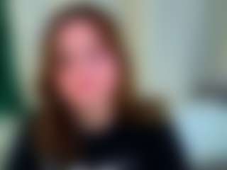 Live cam show with DellaBerliner - Dirty on StripNow