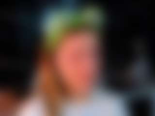 Live cam show with DellaBerliner - Striptease Teen (18+) on xxxlivecams.org