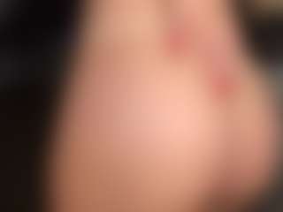 ellie-scott's Live Sex Cam Show