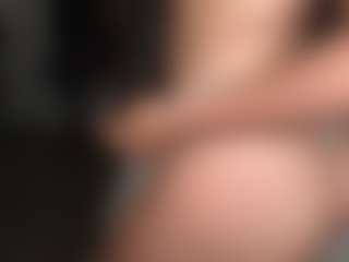 ellie-scott's Live Sex Cam Show