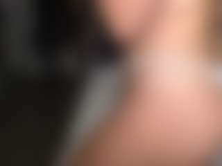 ellie-scott's Live Sex Cam Show