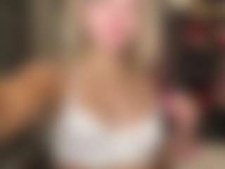 ellie-scott's Live Sex Cam Show