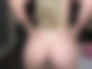 ellie-scott's Live Sex Cam Show