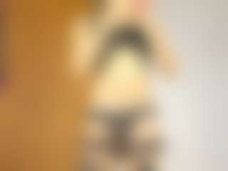 Live cam show with estephanydoll - Drinking on AdultVida.com