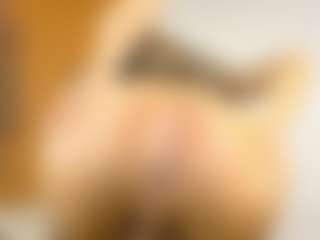 Live cam show with estephanydoll - Smoking on Camsoda