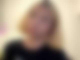 Live cam show with FelisaHarvath - Average on Dare Cams