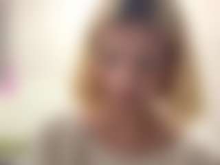 Live cam show with FelisaHarvath - Lush Blonde Hair on StripNow