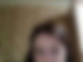 Live cam show with KaroleBelen - Brown Hair on live18s.com
