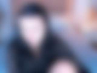 kira-Gold's Live Sex Cam Show