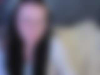 Live cam show with kira-Gold - Spanks on Camming Site