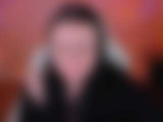 Live cam show with kira-Gold - Role Play on Gym Cam Girls