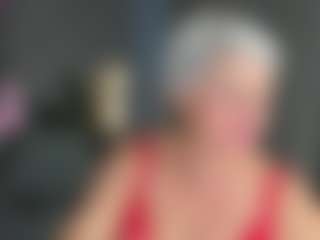 Linda-Zefir MILF webcam performer live streaming
