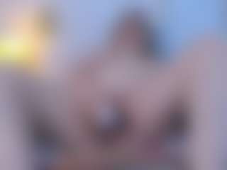 Live cam show with martina-curvy - Dildo Or Vibrator Granny on luckytryst.com