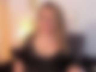 Live cam show with martina-curvy - Mature on milfzrlive.com