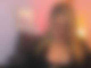 Live cam show with martina-curvy - Granny Blonde Hair on Soda Cam